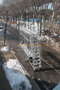 Escalera de tijera de aleación de aluminio personalizada tres-cuatro-cinco escalera de plataforma de varios escalones escalera de tijera plataforma móvil escalera de escalada plataforma de escalones industriales
