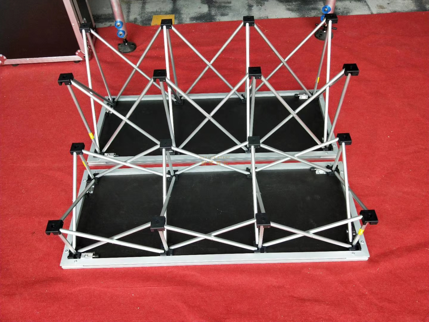Elevador de escenario portátil inteligente fijo de aluminio 8x6m Altura: 0,6m